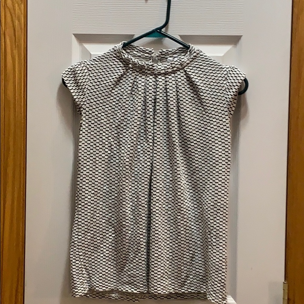 Women’s sleeveless top